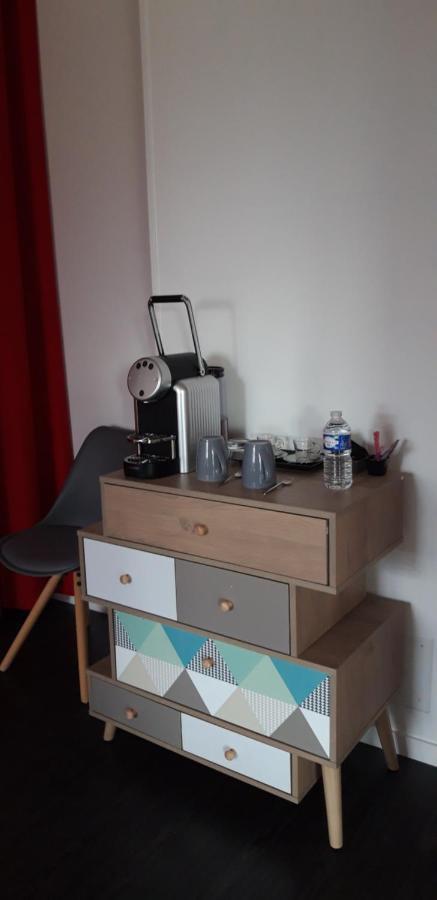 Logis Hotel "Ici M'Aime" Rouvray  Bagian luar foto