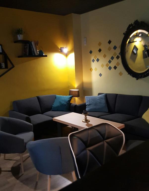 Logis Hotel "Ici M'Aime" Rouvray  Bagian luar foto
