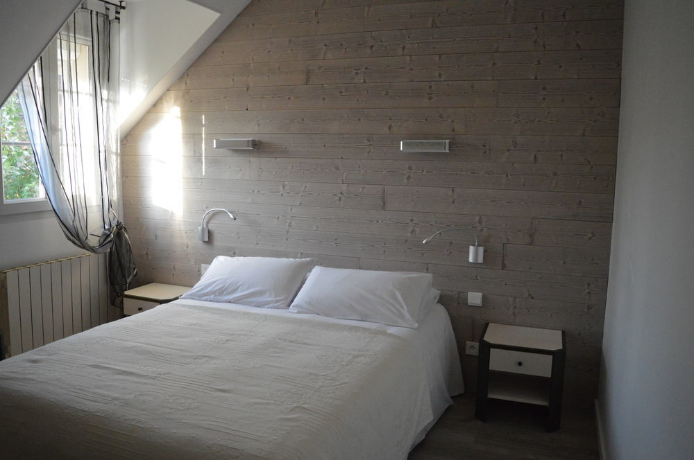 Logis Hotel "Ici M'Aime" Rouvray  Bagian luar foto