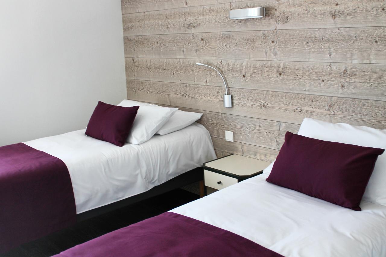 Logis Hotel "Ici M'Aime" Rouvray  Bagian luar foto