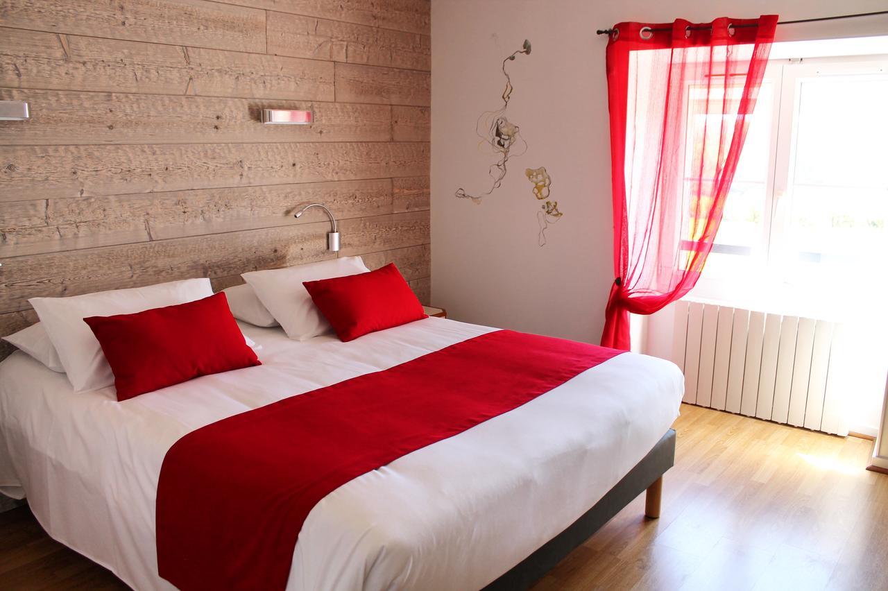 Logis Hotel "Ici M'Aime" Rouvray  Bagian luar foto