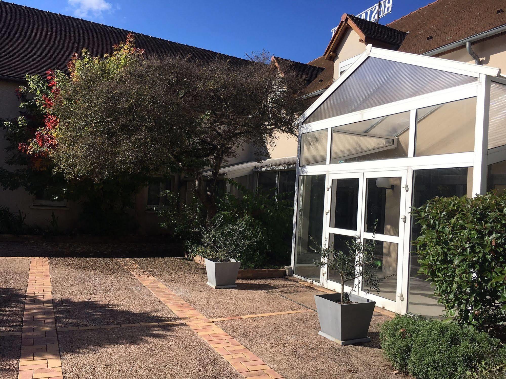 Logis Hotel "Ici M'Aime" Rouvray  Bagian luar foto